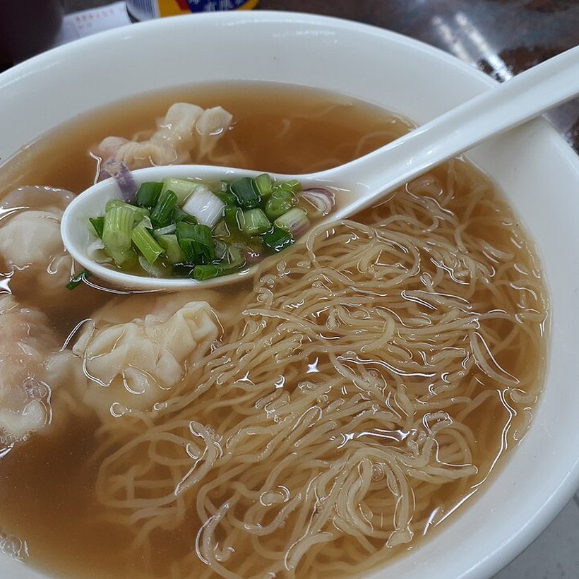 Wonton noodles