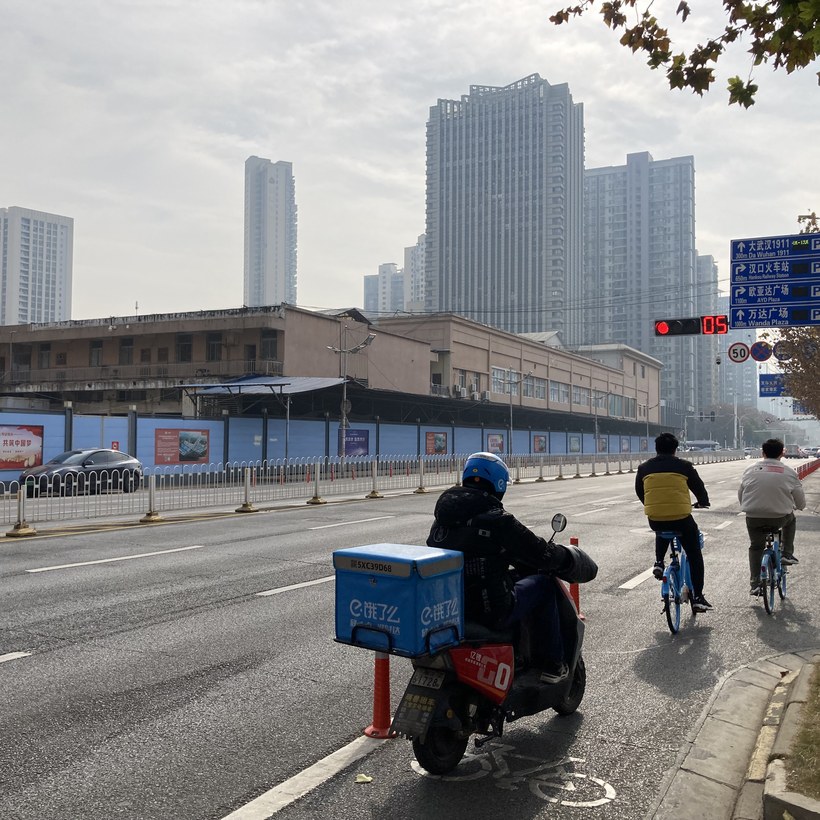 Wuhan Hubu Alley breakfast tour — photo 10